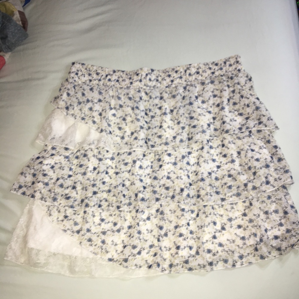 White/Blue Floral Pattern Ruffle Skirt - Picture 2 of 3